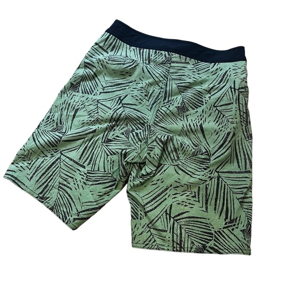 Patagonia Wavefarer Rain Fern Speckle Vjosa Green Boardshorts, Sz 30 - Picture 5 of 11